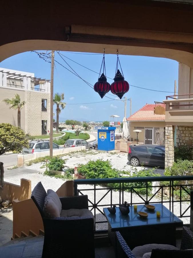 Villa Eleni Seaside Apartments Платаньяс Экстерьер фото