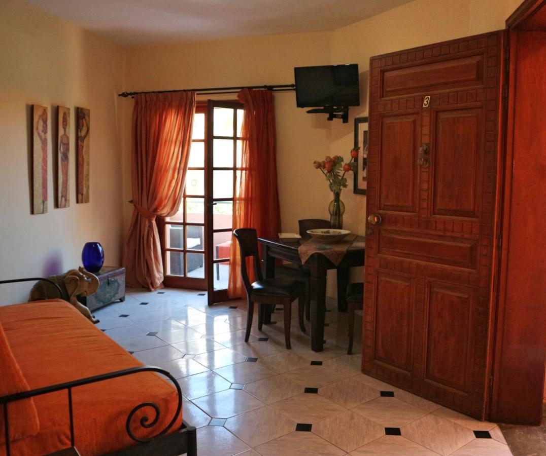 Villa Eleni Seaside Apartments Платаньяс Экстерьер фото